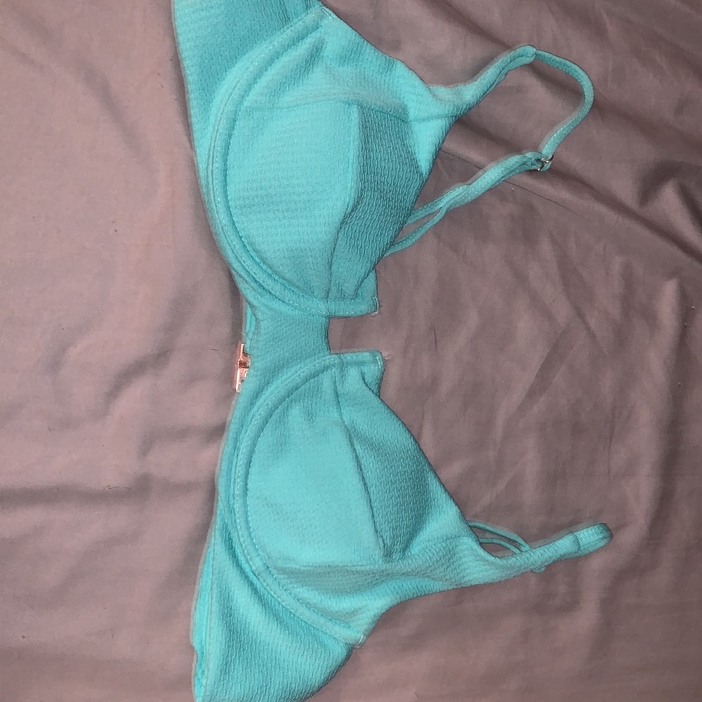 Two piece underwire top bikini